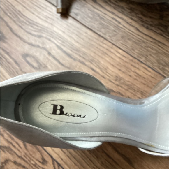 Browns Satin Wedding Pumps - Picture 3 of 6